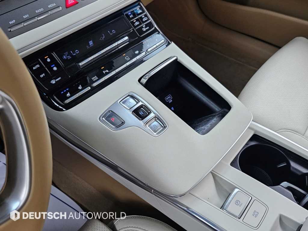 HYUNDAI Grandeur - Vista 11