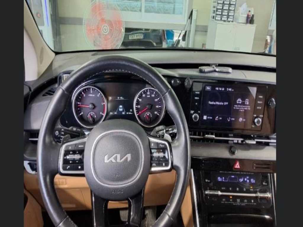 KIA Carnival - Vista 6
