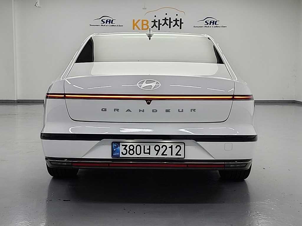 HYUNDAI Grandeur - Vista 3