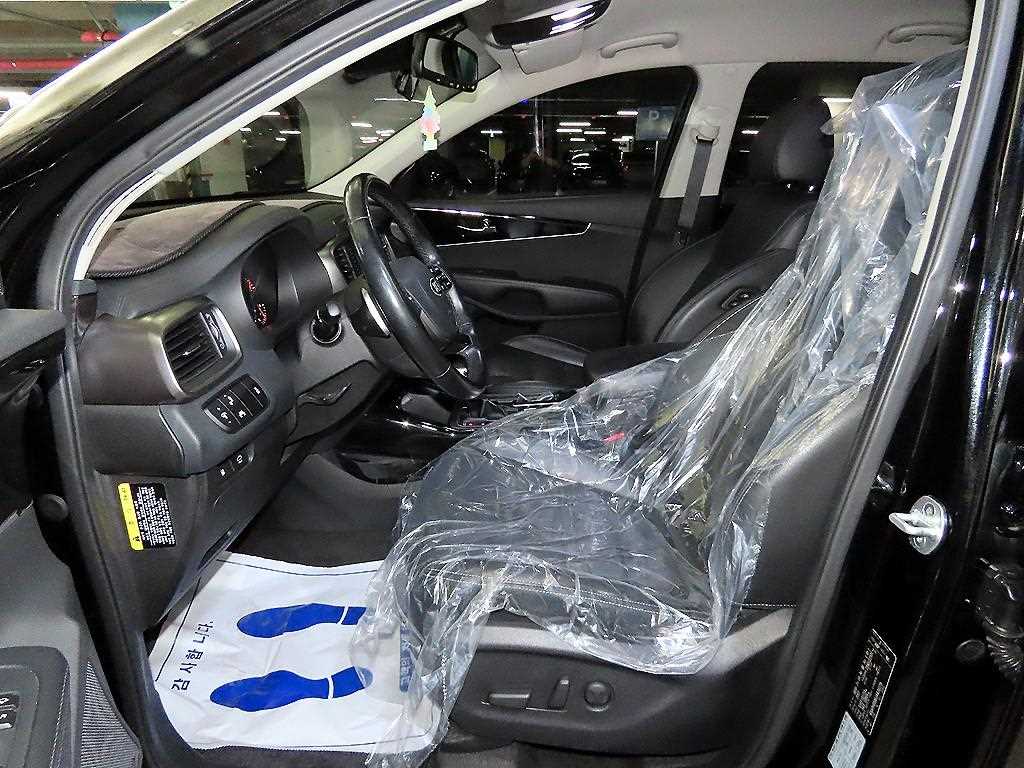 KIA Sorento - Vista 8