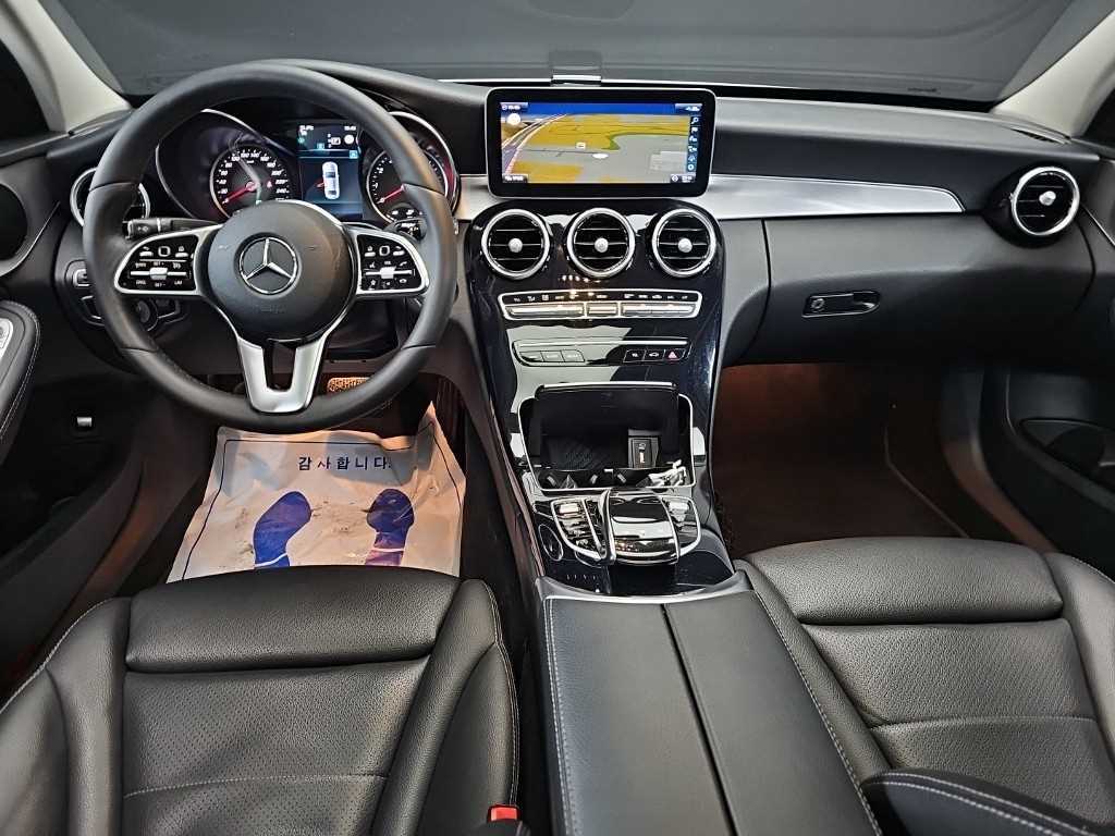 Mercedes Benz C Class - Vista 9
