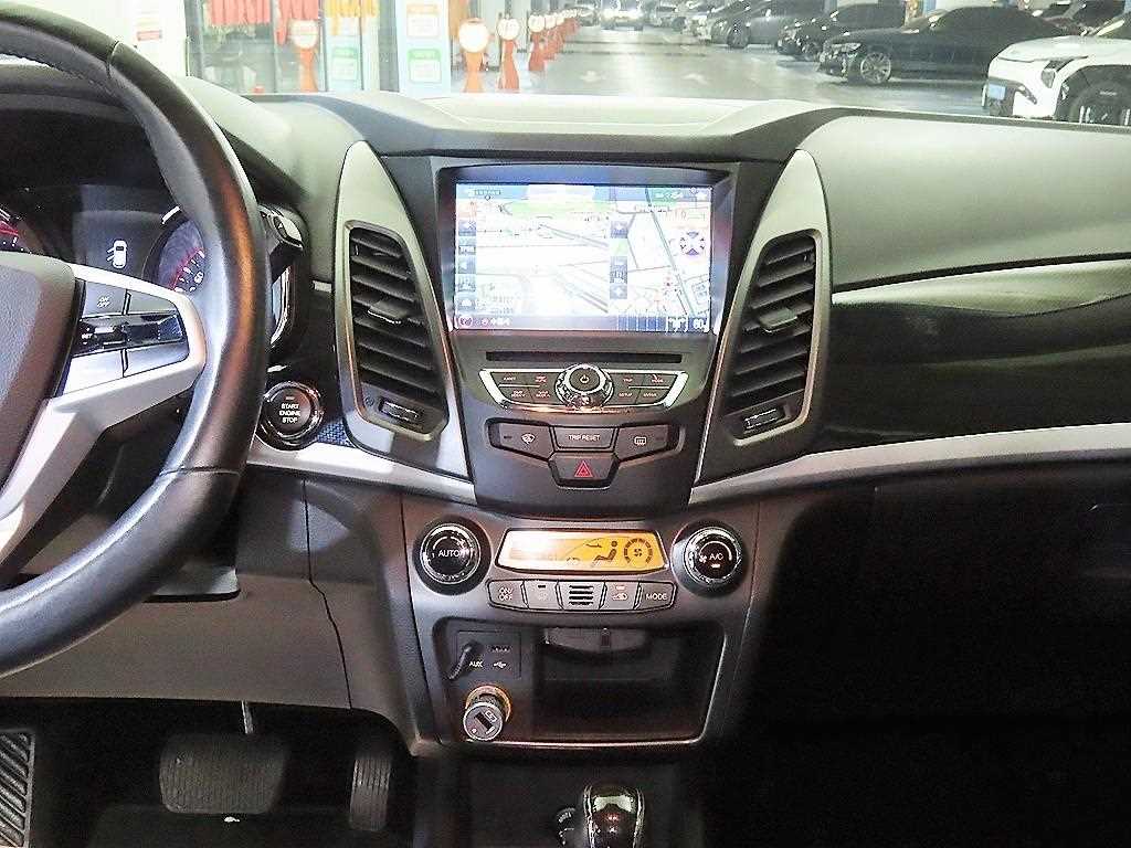 Ssangyong Korando 2017 Blanco - Importación desde Corea - HF Imports Iquique - Foto 13