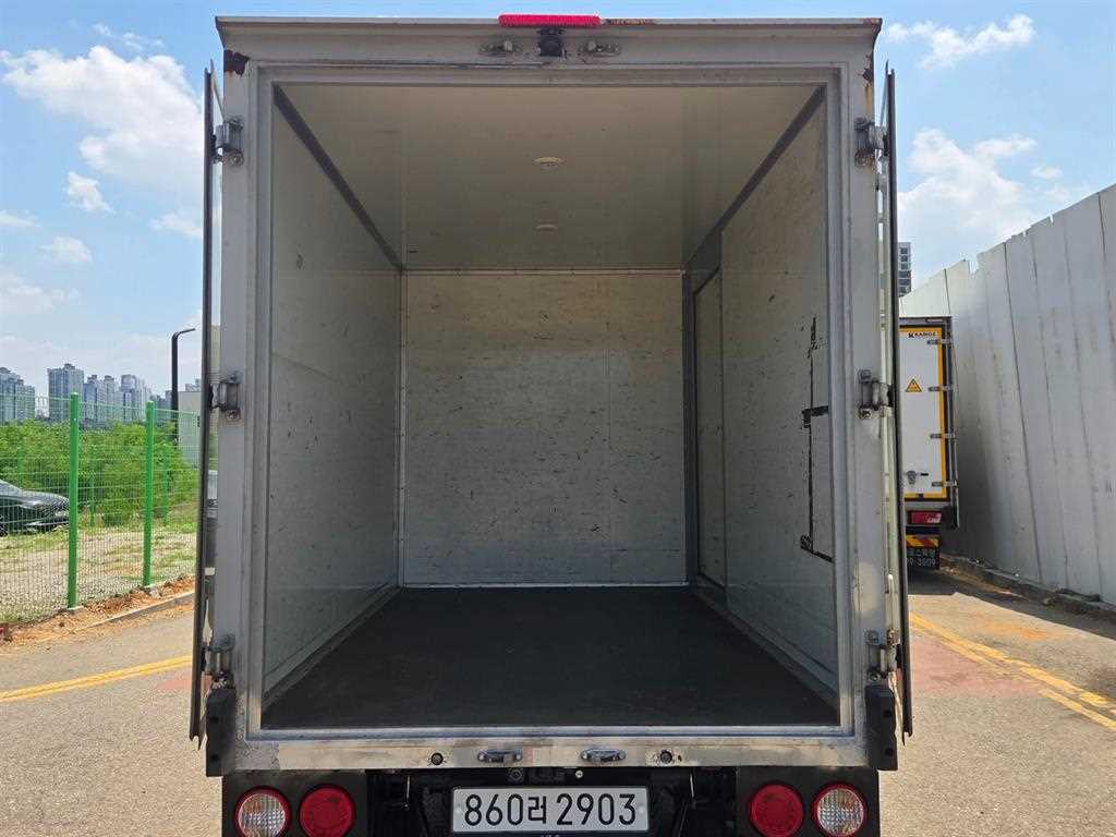 Small Truck Normal Box(High Deck) - Vista 8
