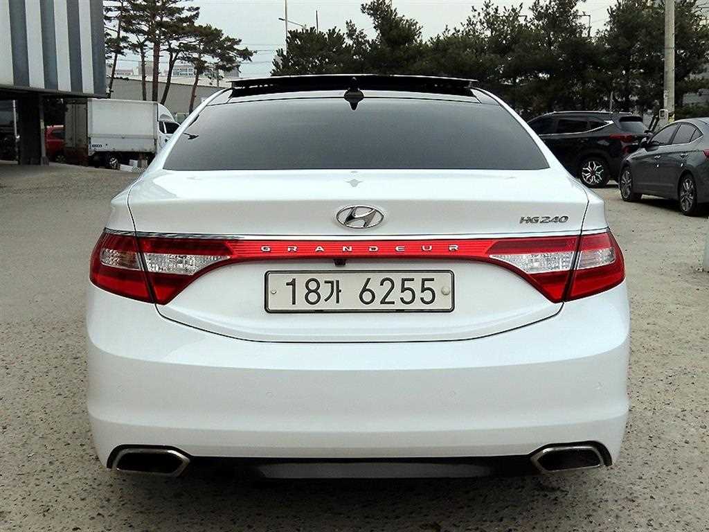 HYUNDAI Grandeur - Vista 4