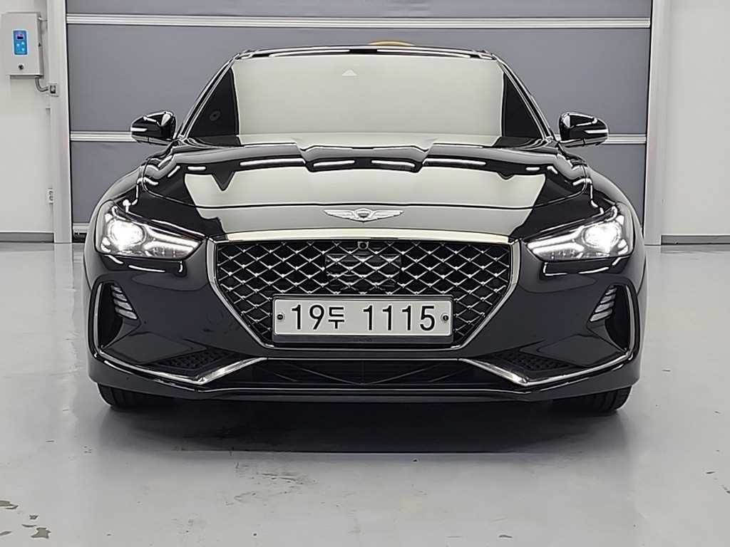 Genesis G70 - Vista 3