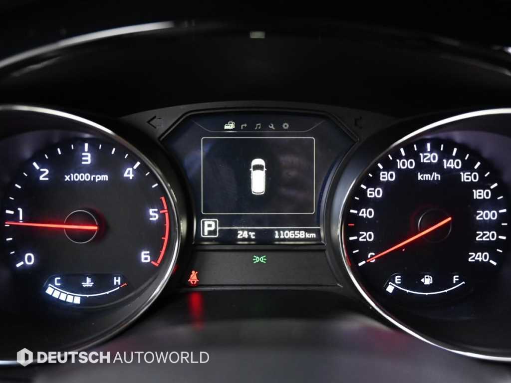 KIA Carnival - Vista 10