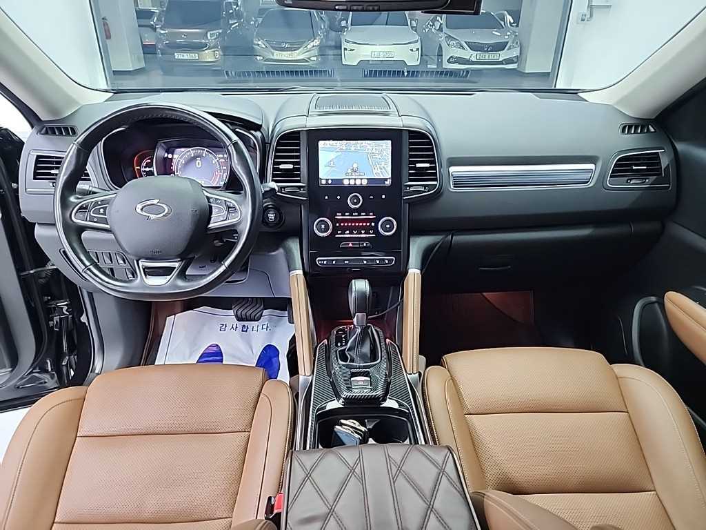 SAMSUNG QM6 - Vista 9