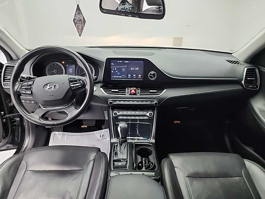 HYUNDAI Grandeur - Vista 9