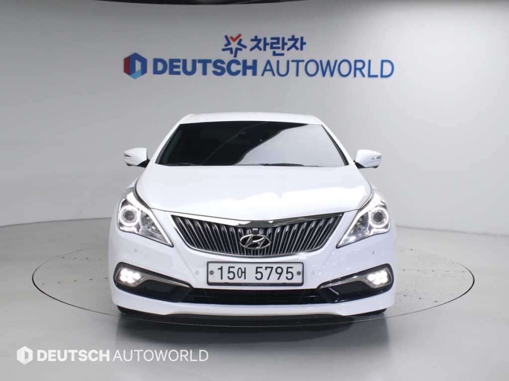 HYUNDAI Grandeur - Vista 3