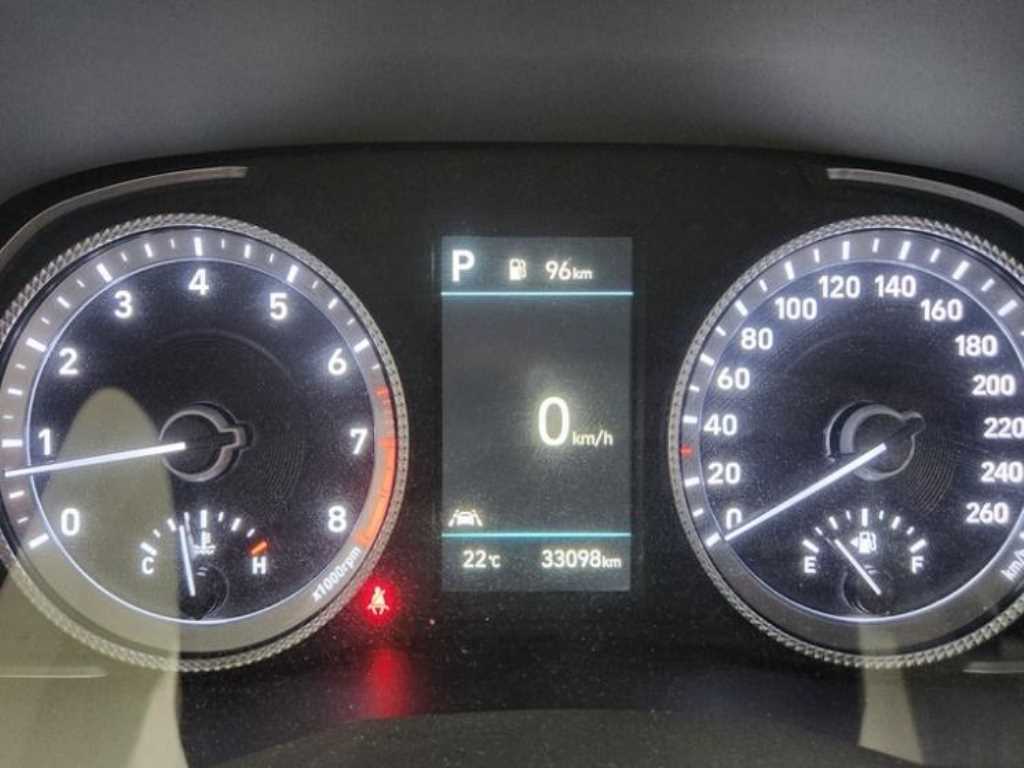 HYUNDAI Sonata - Vista 6