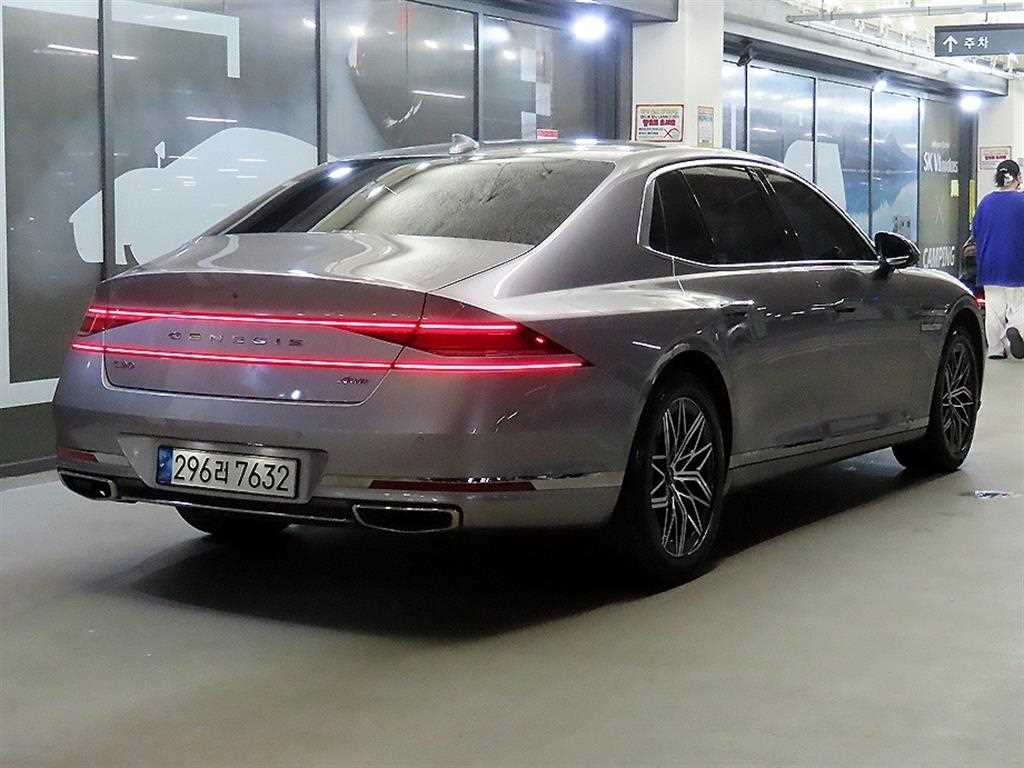 Genesis G90 - Vista 6