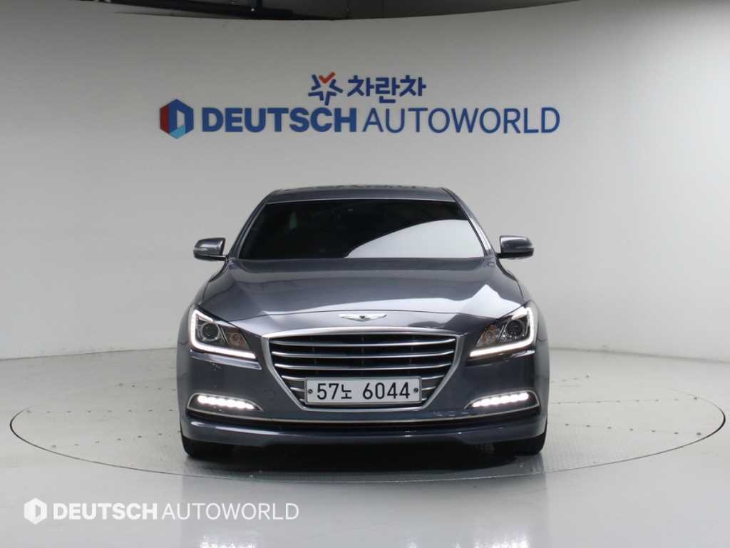 HYUNDAI Genesis - Vista 3