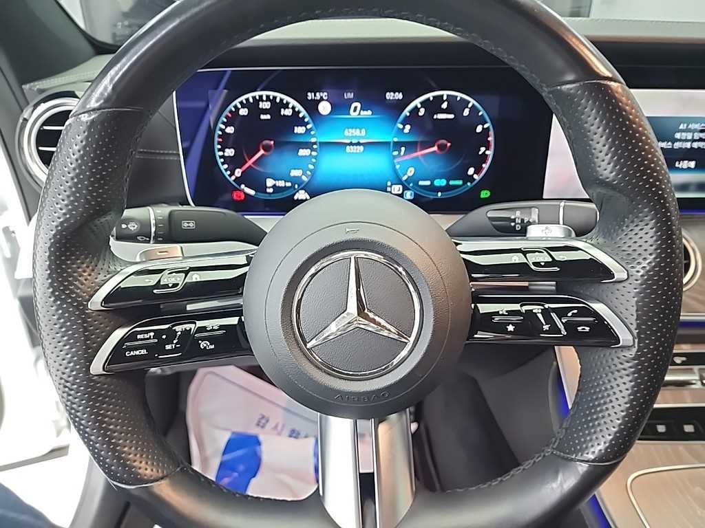 Mercedes Benz E class - Vista 11