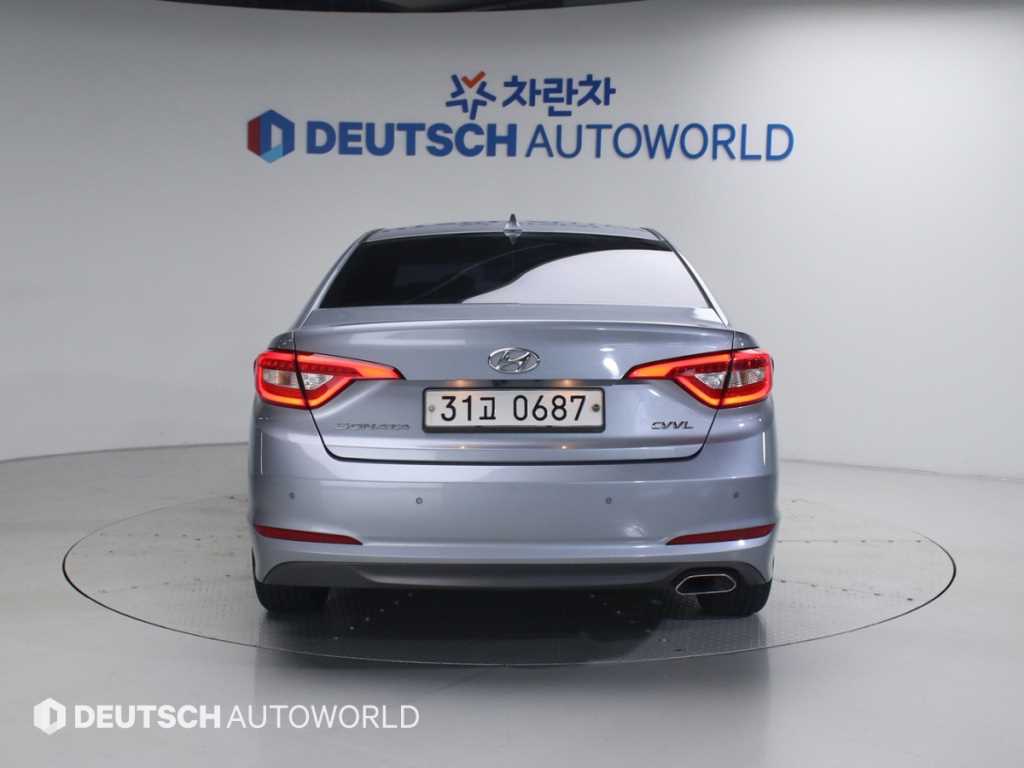 HYUNDAI Sonata - Vista 6