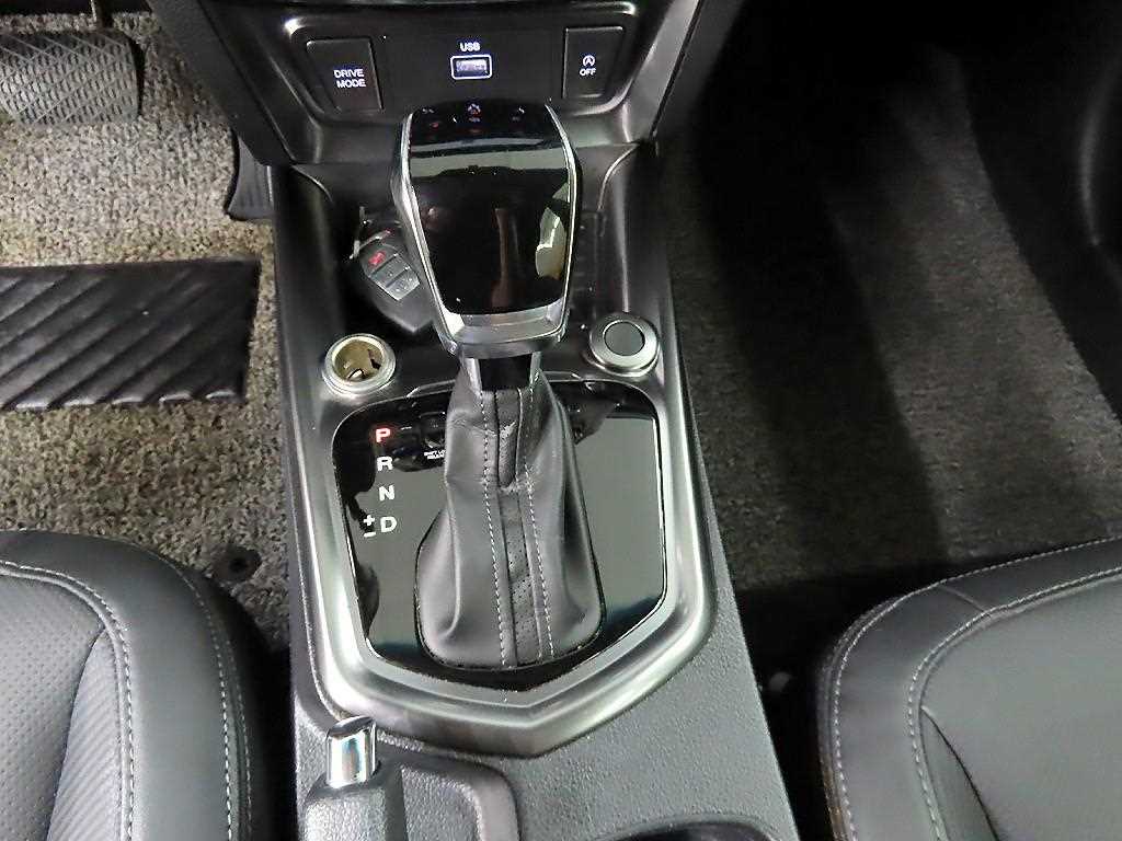 Ssangyong Tivoli - Vista 12