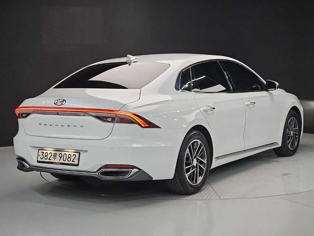 HYUNDAI Grandeur - Vista 6