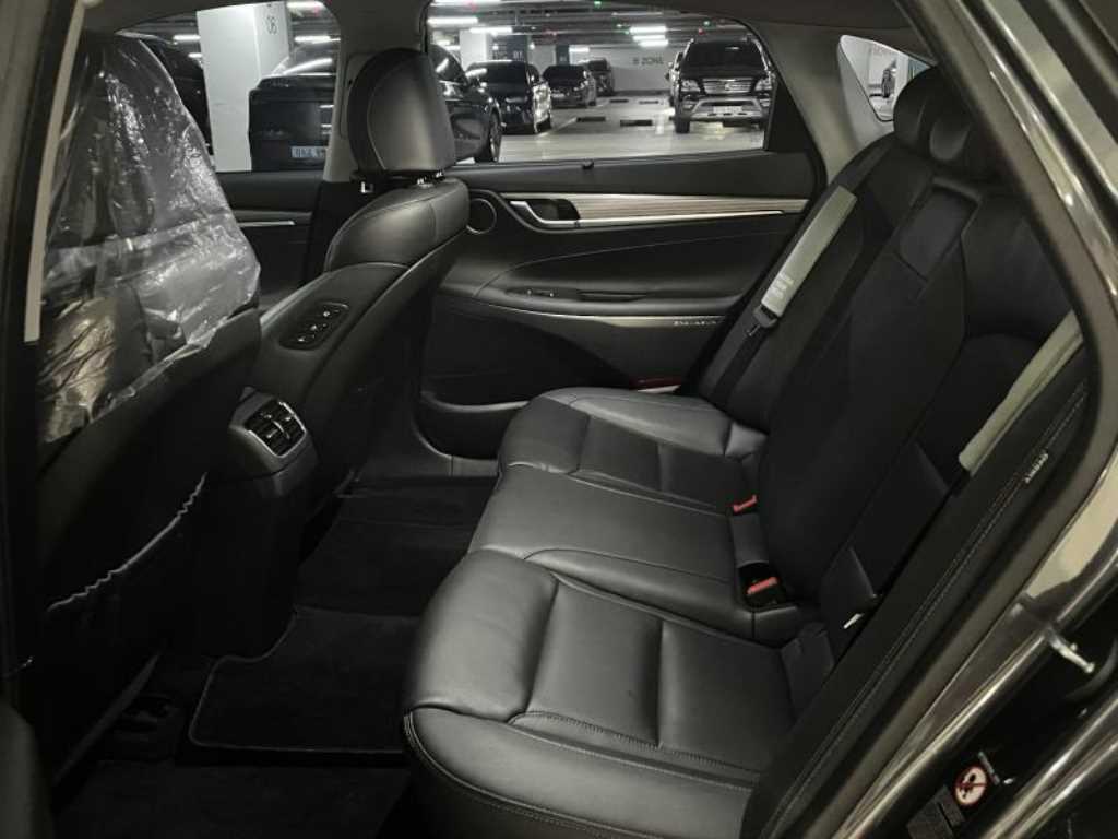 HYUNDAI Grandeur - Vista 9
