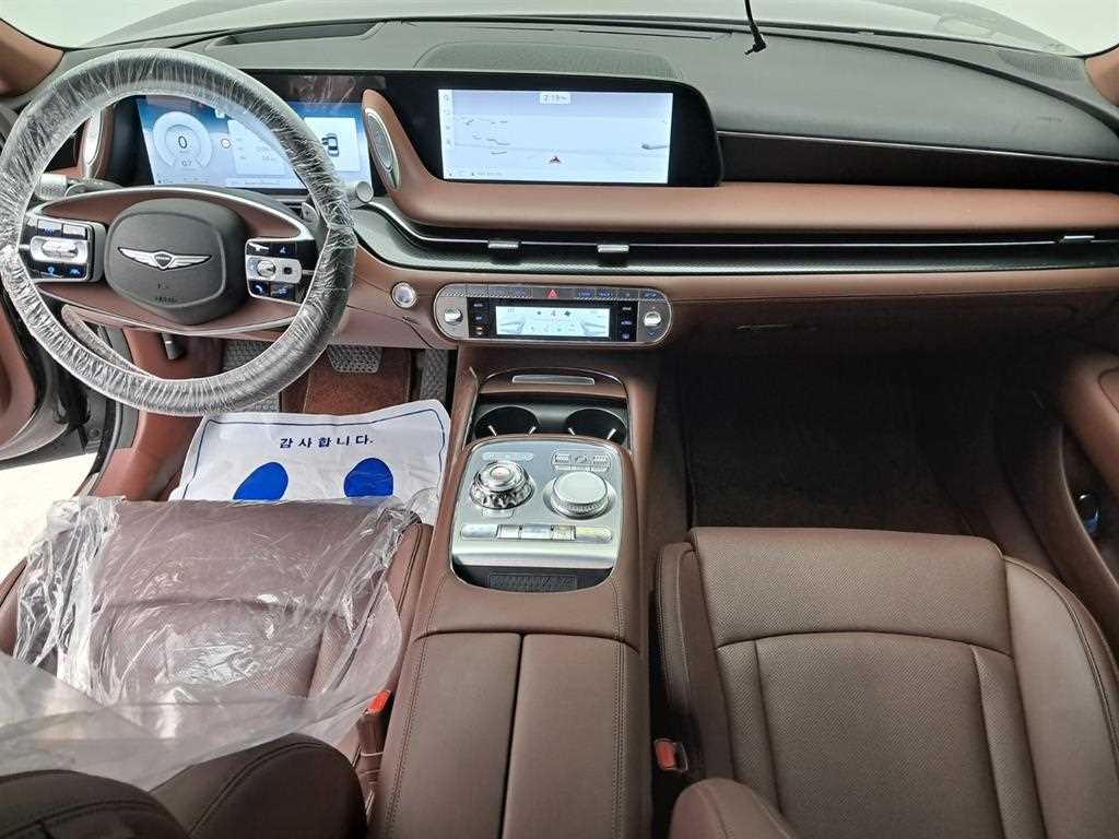 Genesis G90 - Vista 8