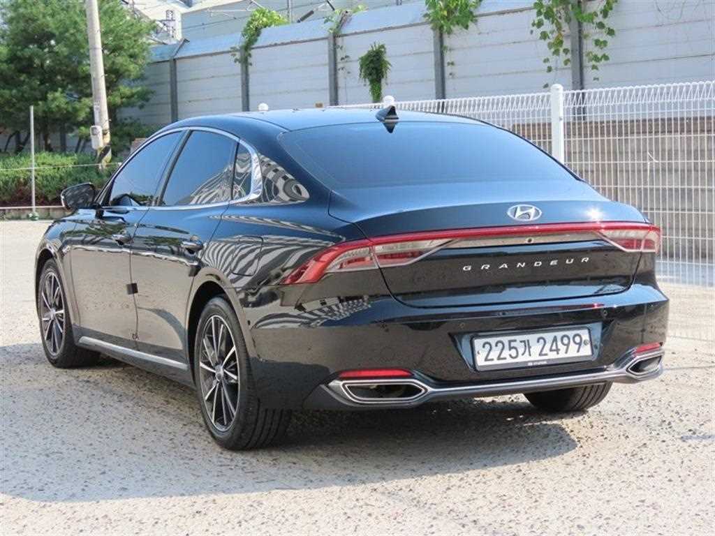 HYUNDAI Grandeur - Vista 3