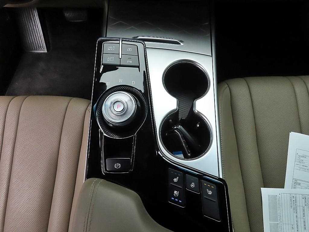 KIA K8 - Vista 12