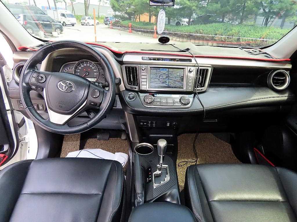 Toyota RAV4 - Vista 9