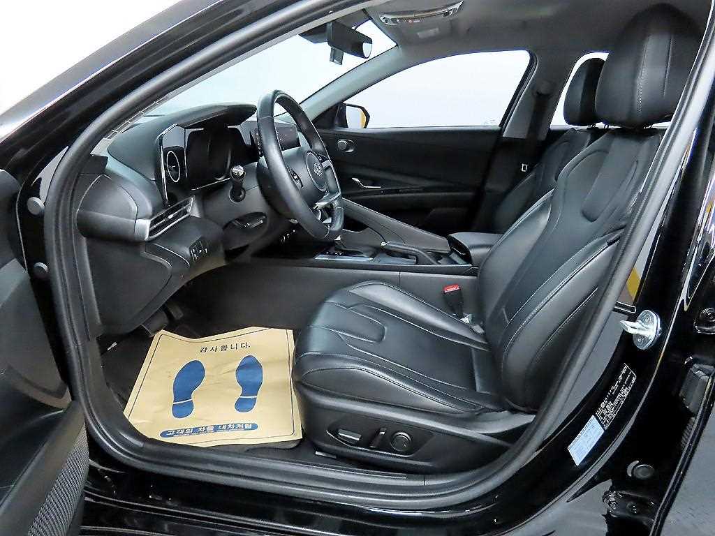 HYUNDAI Avante - Vista 7