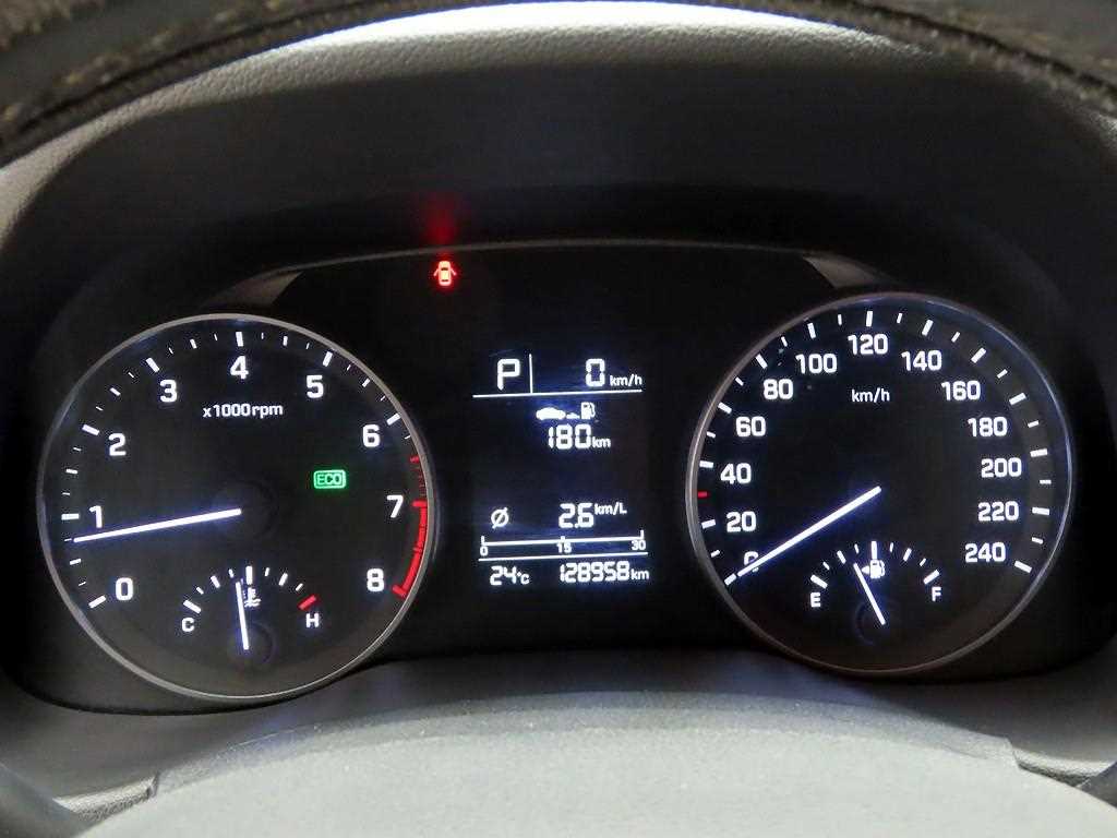 HYUNDAI Avante - Vista 7