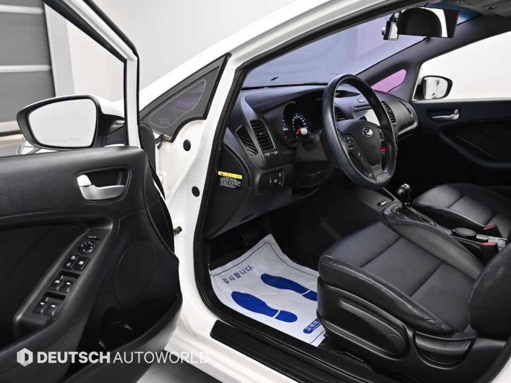 KIA K3 2015 Blanco - Importación desde Corea - HF Imports Iquique - Foto 13