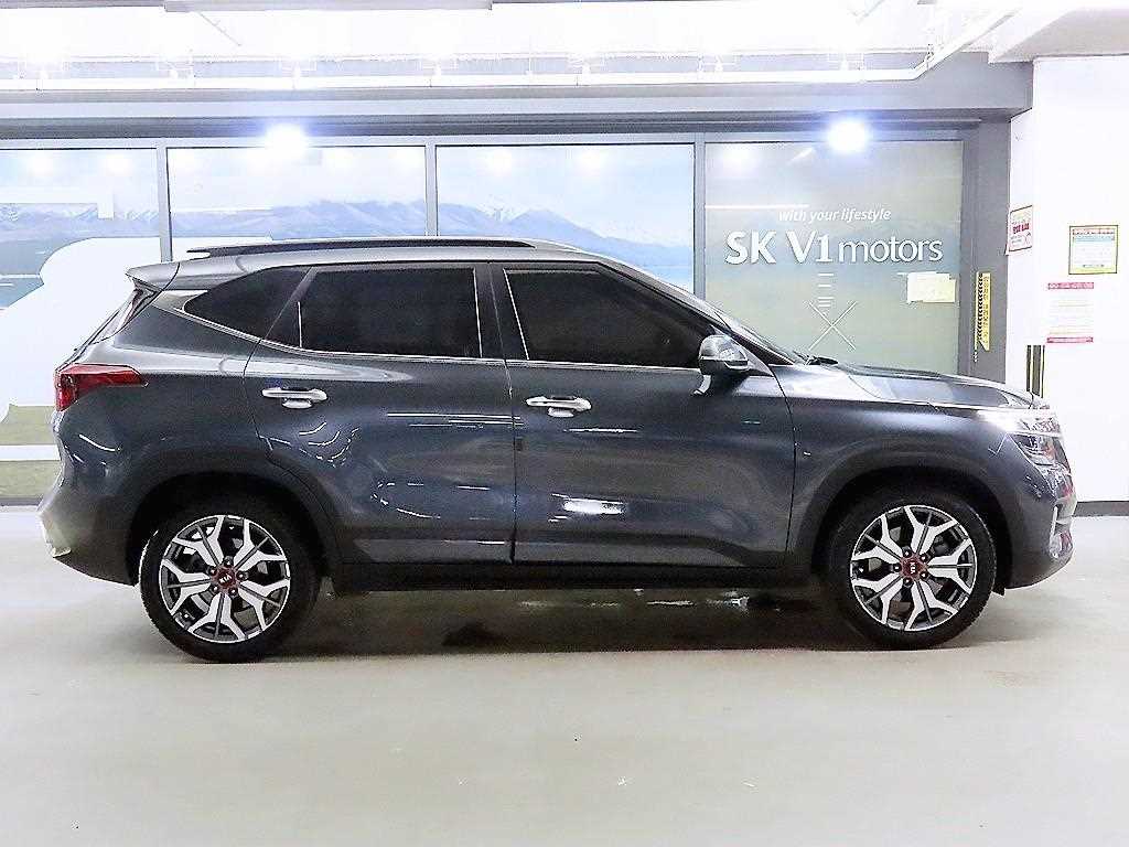 KIA Seltos - Vista 3