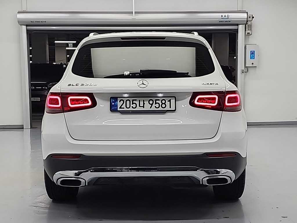 Mercedes Benz GLC Class - Vista 3