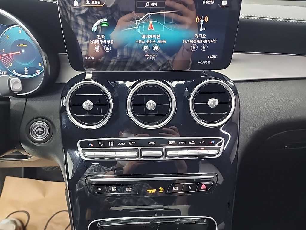 Mercedes Benz GLC Class - Vista 11