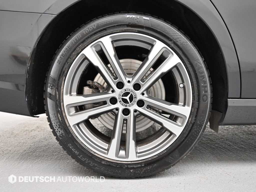 Mercedes Benz E class - Vista 7