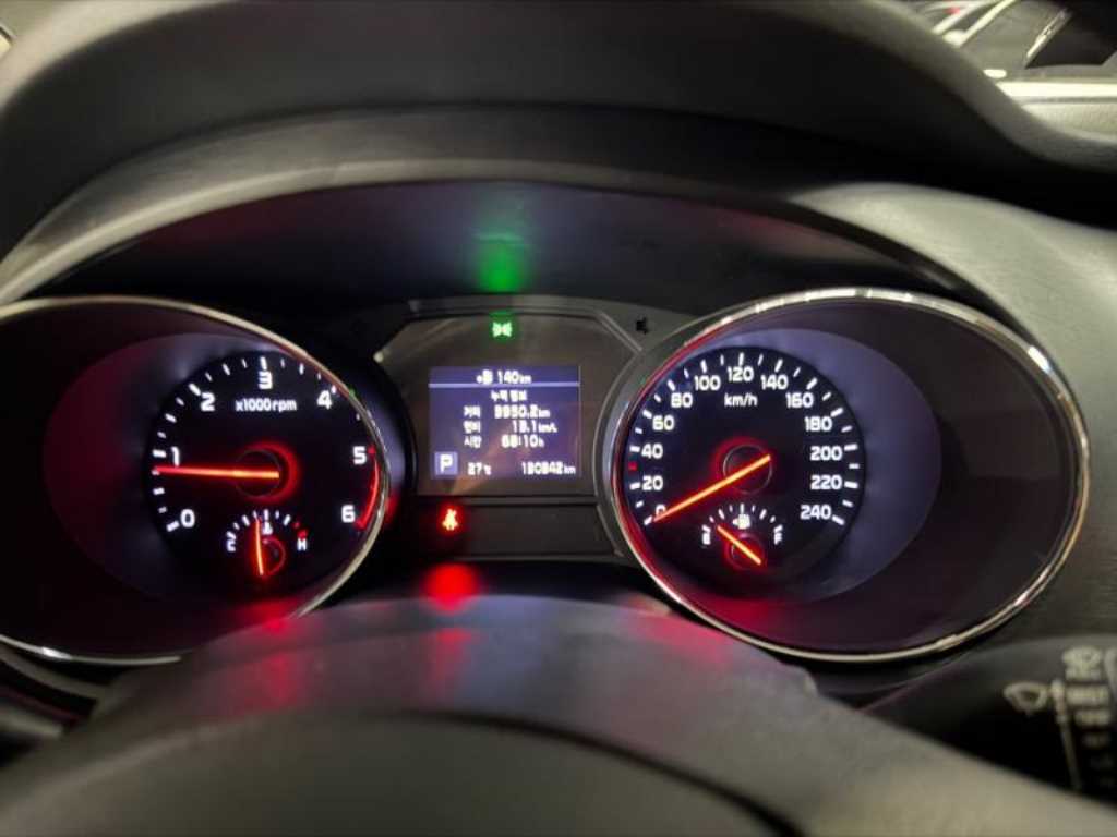 KIA Carnival - Vista 11