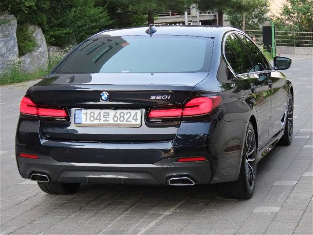BMW 5 Series - Vista 3