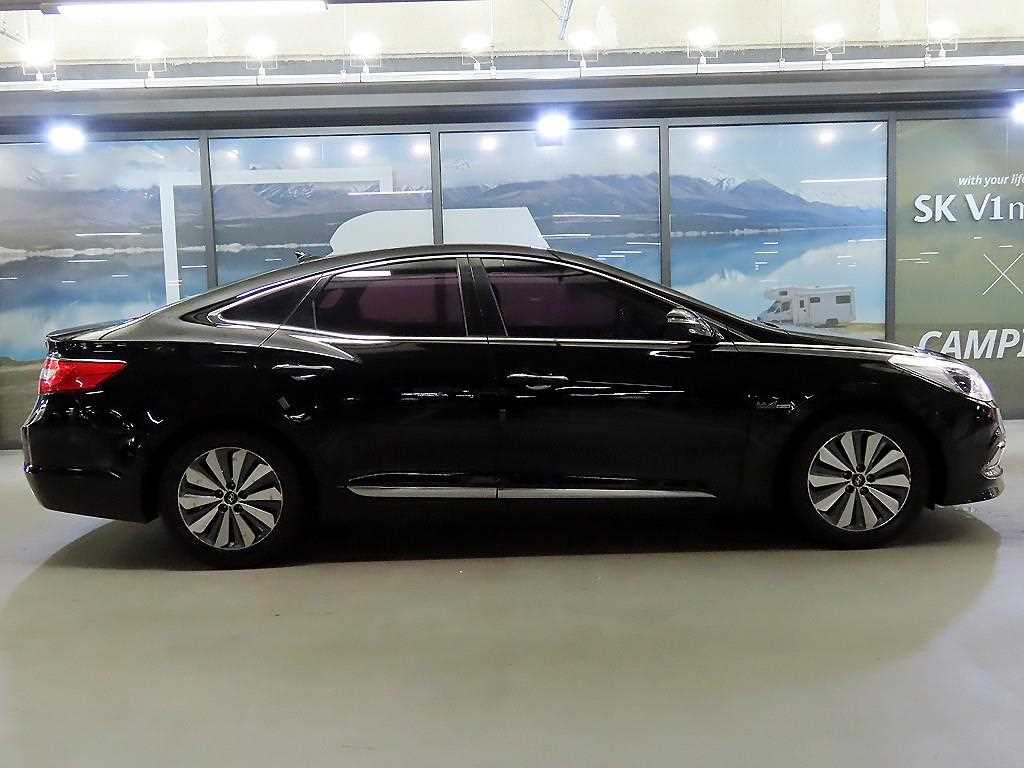HYUNDAI Grandeur - Vista 3