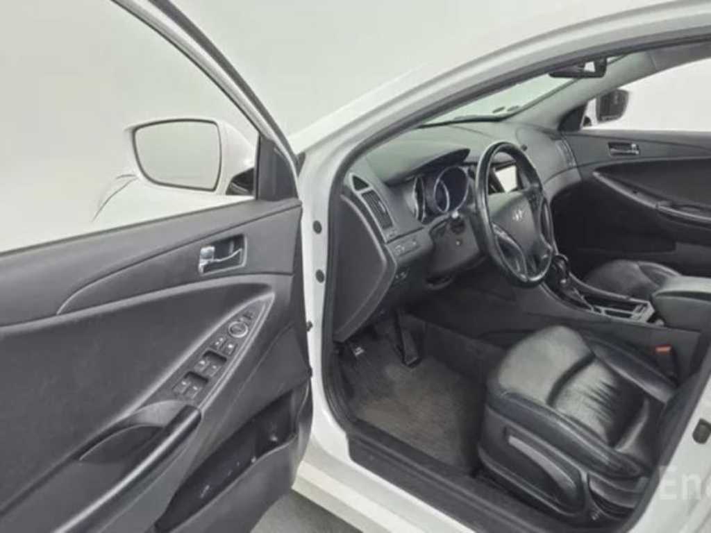 HYUNDAI Sonata - Vista 11