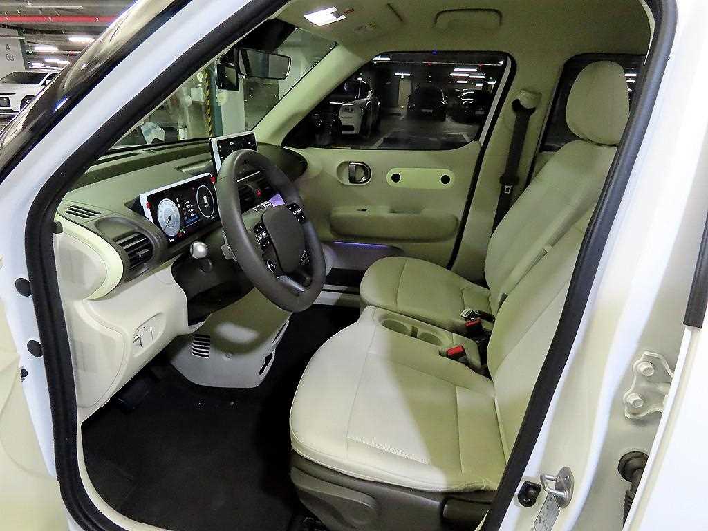 HYUNDAI Casper - Vista 9