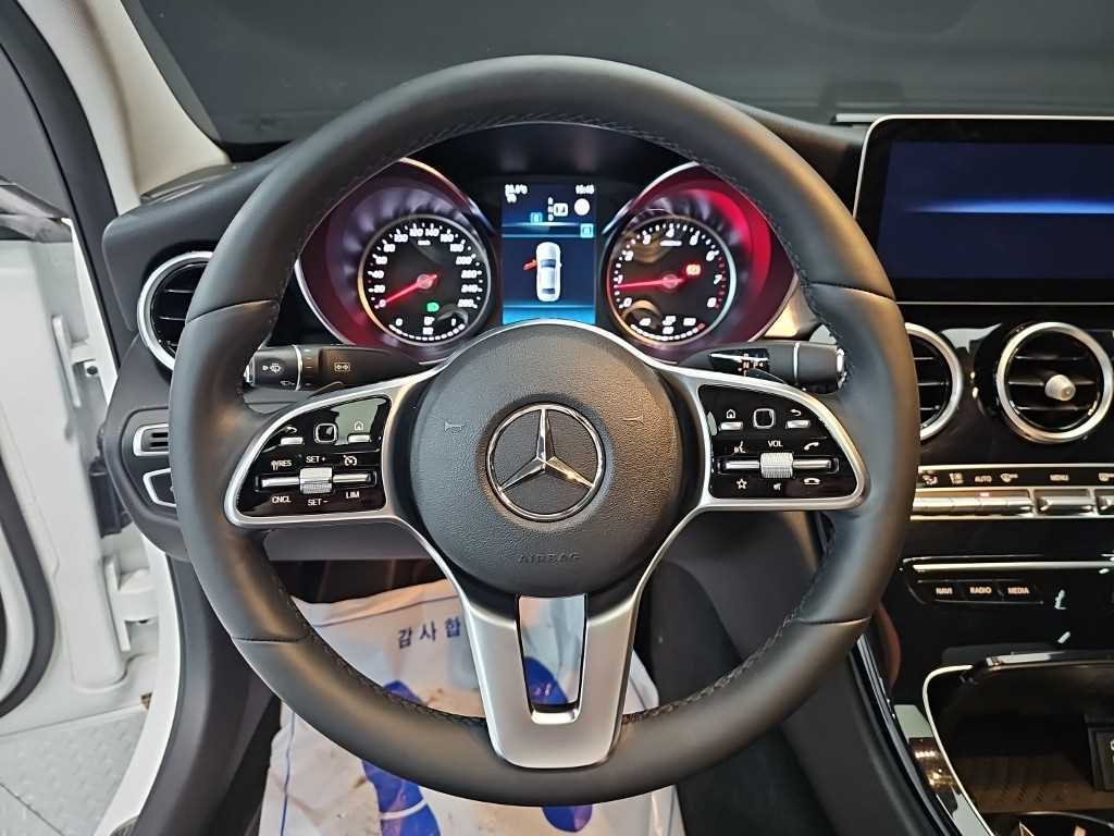 Mercedes Benz C Class - Vista 11