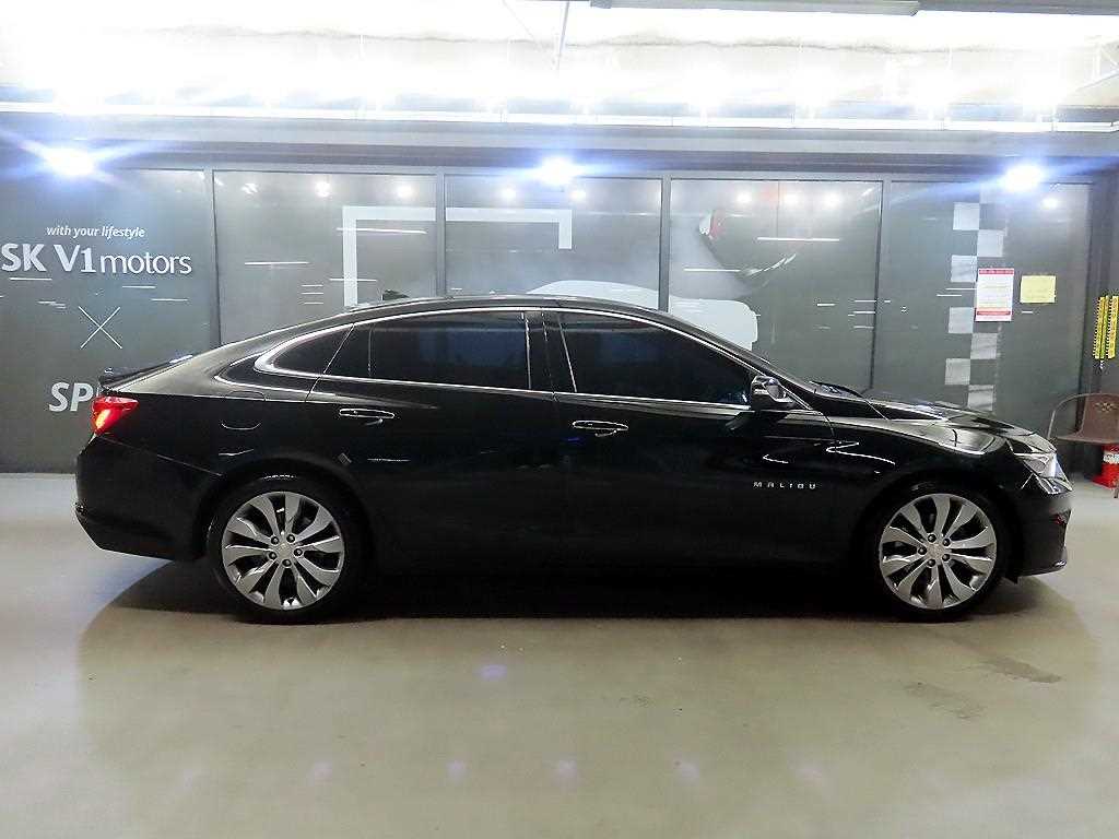 Chevrolet Malibu - Vista 3