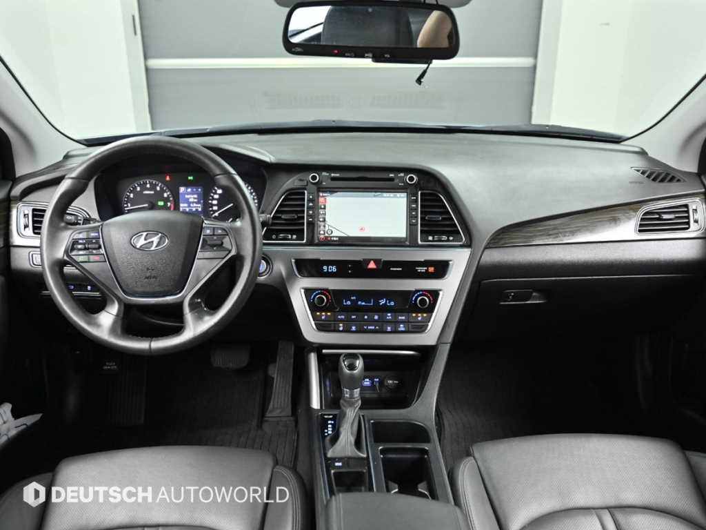 HYUNDAI Sonata - Vista 9