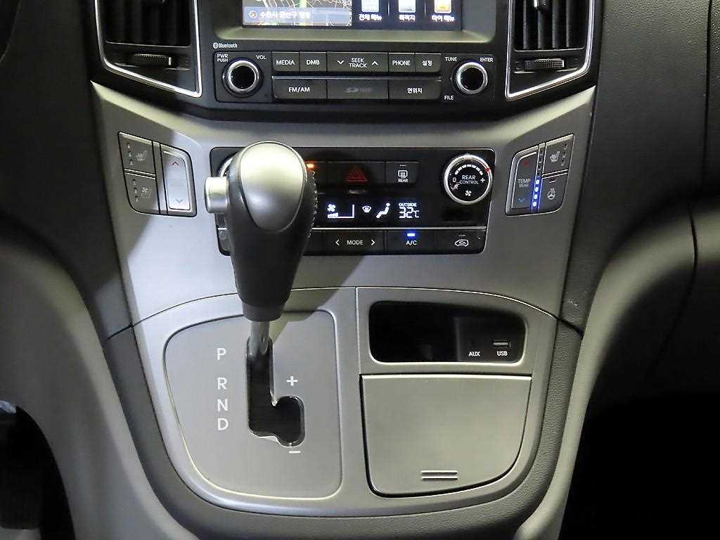HYUNDAI Starex 2016 Gris - Importación desde Corea - HF Imports Iquique - Foto 14