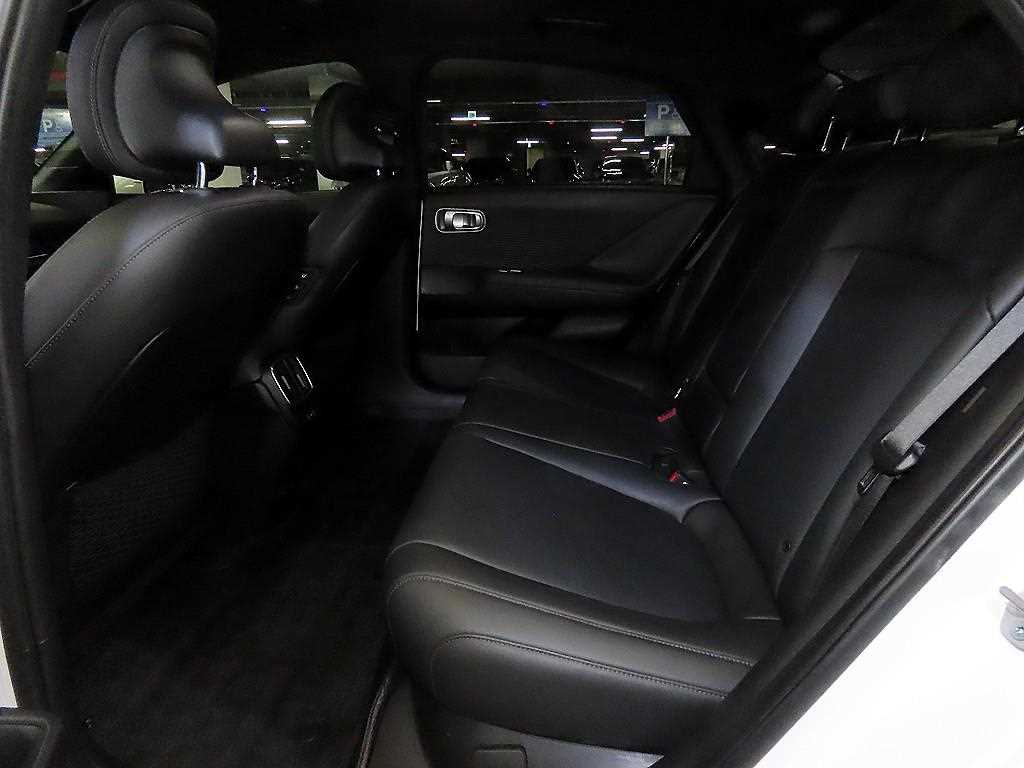 HYUNDAI Ioniq 6 - Vista 9
