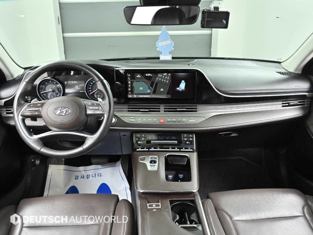 HYUNDAI Grandeur - Vista 9