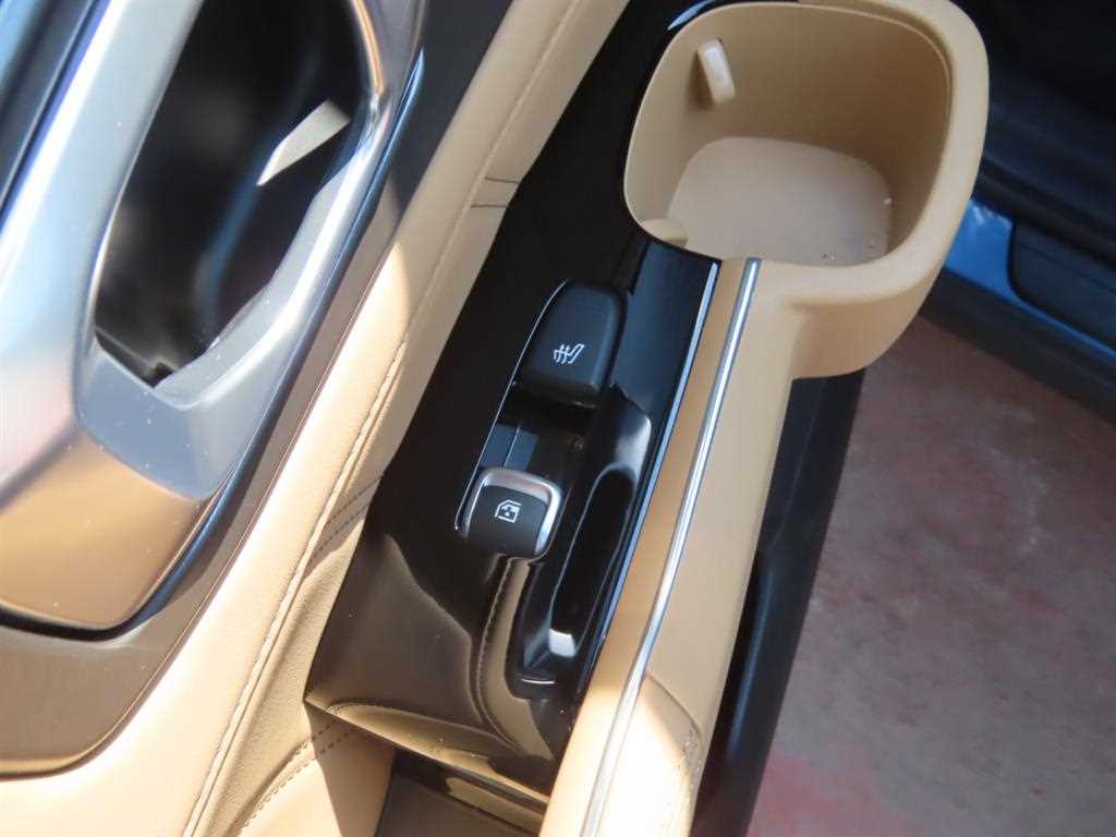 KIA Sorento - Vista 8