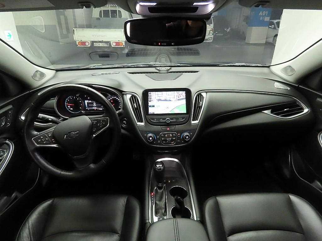 Chevrolet Malibu - Vista 10