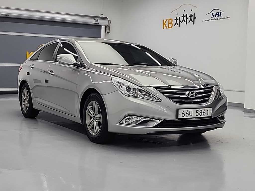 HYUNDAI Sonata - Vista 7
