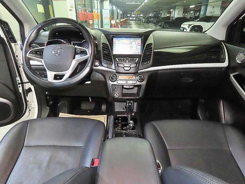 Ssangyong Korando - Vista 12