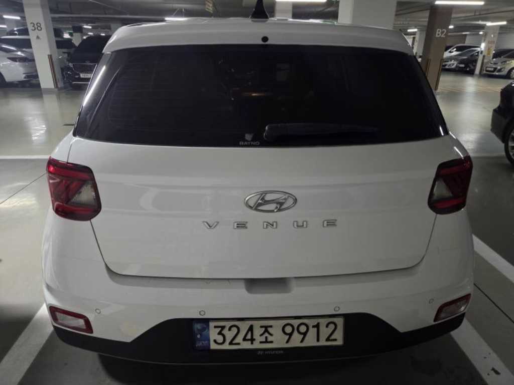 HYUNDAI Venue - Vista 2