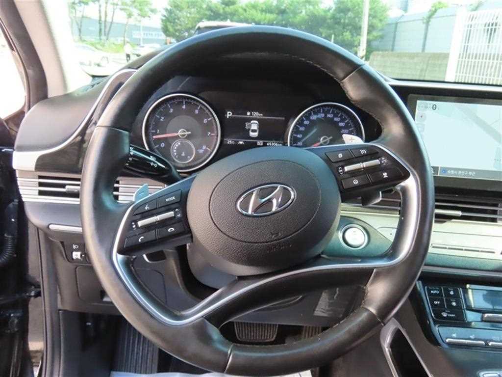 HYUNDAI Grandeur - Vista 11