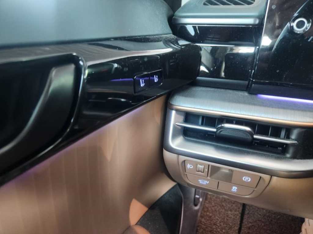 HYUNDAI Grandeur - Vista 11